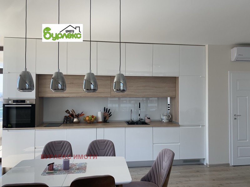 Продава  3-стаен град Варна , Трошево , 130 кв.м | 21727792