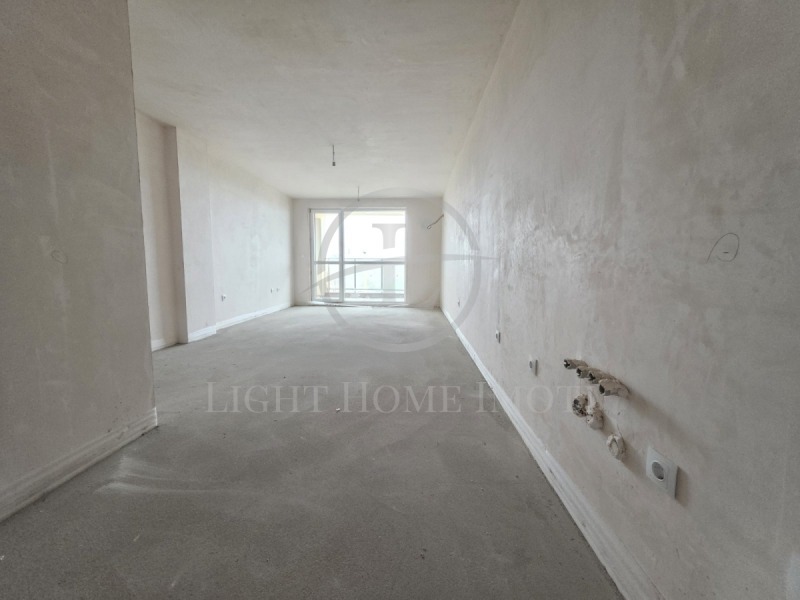 In vendita  2 camere da letto Plovdiv , Iugen , 106 mq | 91817130