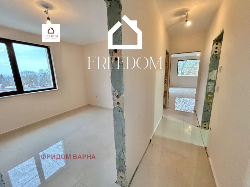 Продается  2 спальни Варна , к.к. Св.Св. Константин и Елена , 93 кв.м | 48786849 - изображение [9]