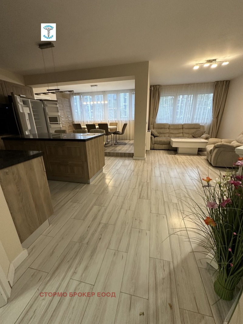 Na sprzedaż  3 sypialnie Sofia , Witosza , 178 mkw | 35655851 - obraz [4]
