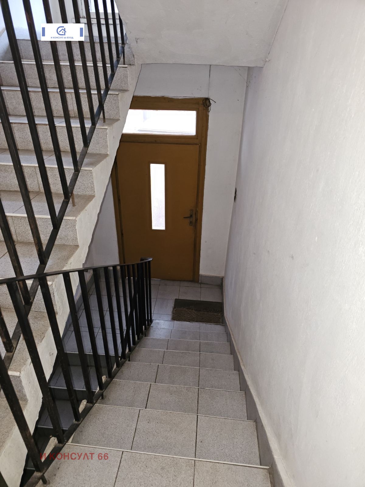 Продава ЕТАЖ ОТ КЪЩА, гр. Ловеч, Дикисана, снимка 2 - Етаж от къща - 54757122