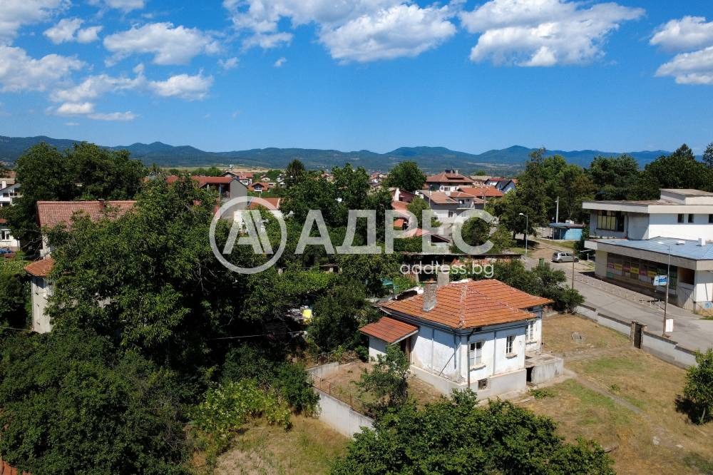 Продава КЪЩА, гр. София, с. Негован, снимка 3 - Къщи - 55401623