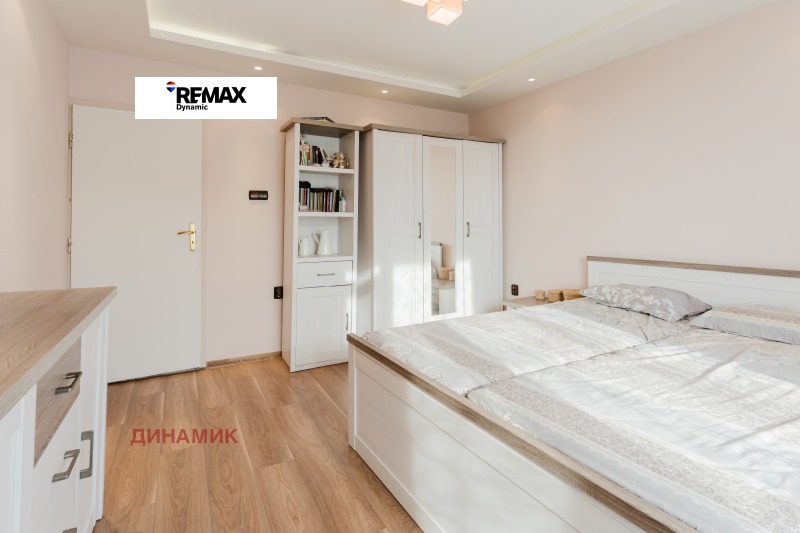 Продава ЕТАЖ ОТ КЪЩА, гр. Айтос, област Бургас, снимка 3 - Етаж от къща - 52574350