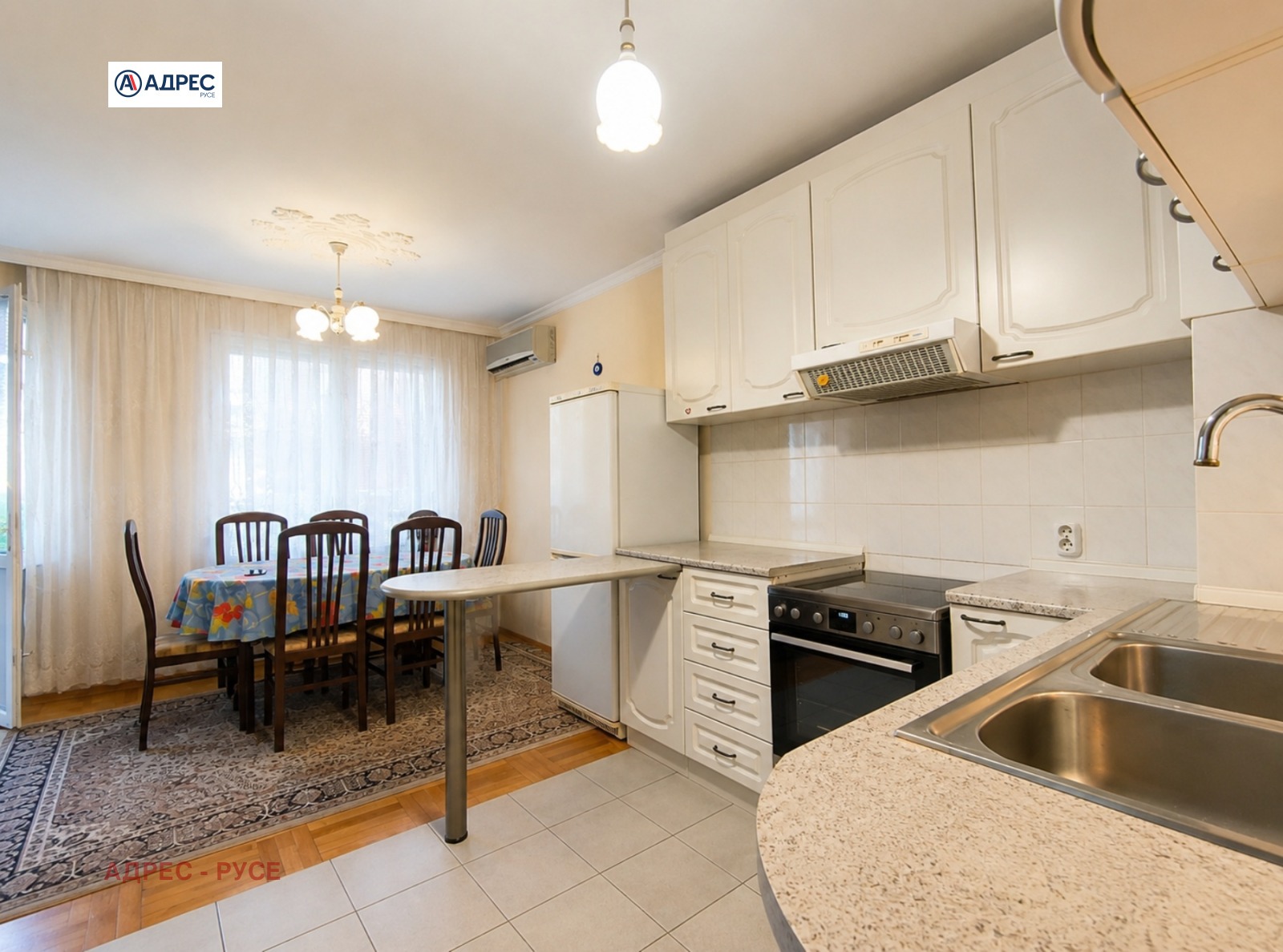 Продава МНОГОСТАЕН, гр. Русе, Център, снимка 2 - Апартаменти - 54540282