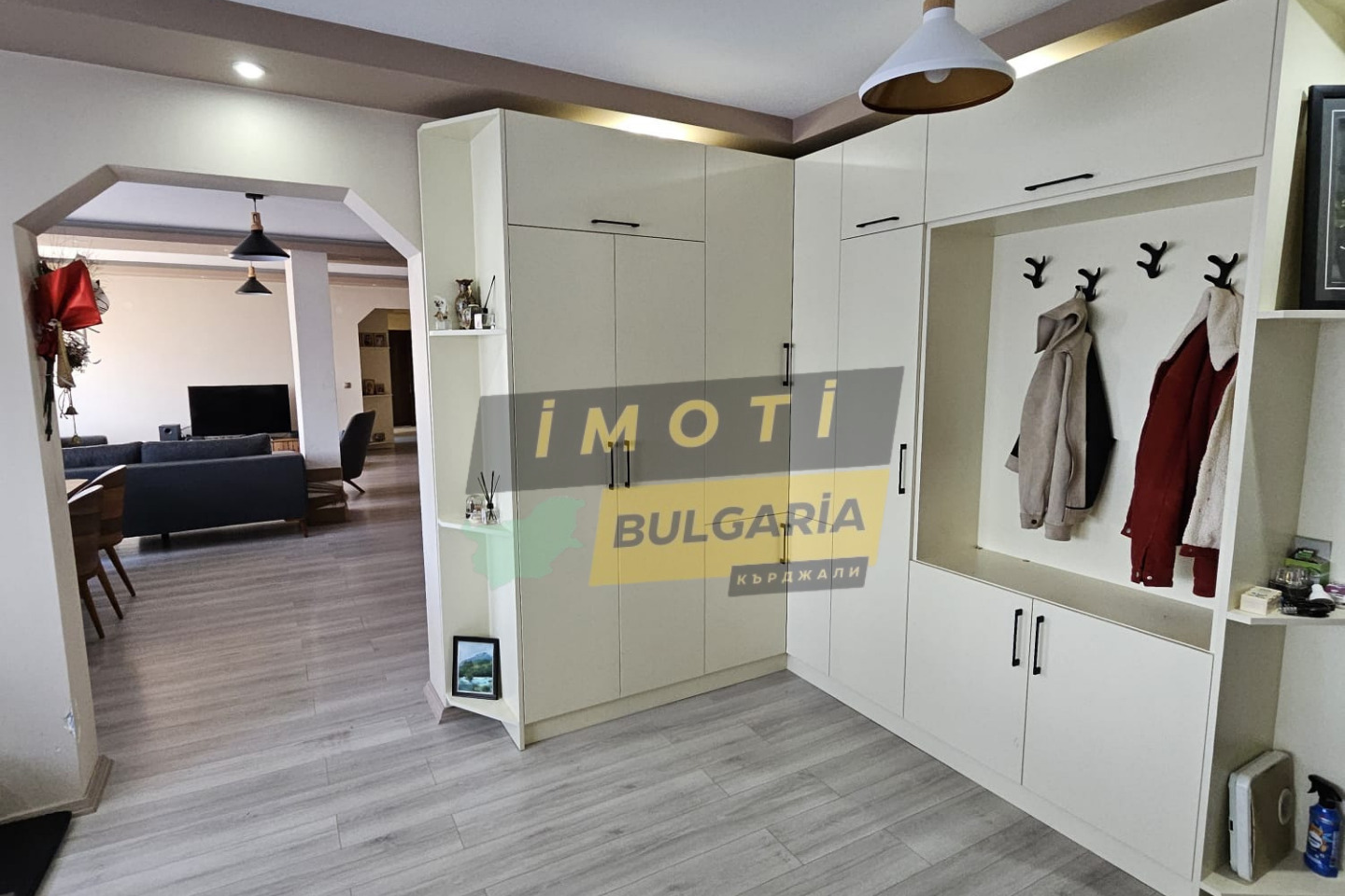 Продава МНОГОСТАЕН, гр. Кърджали, Център, снимка 15 - Апартаменти - 54700854