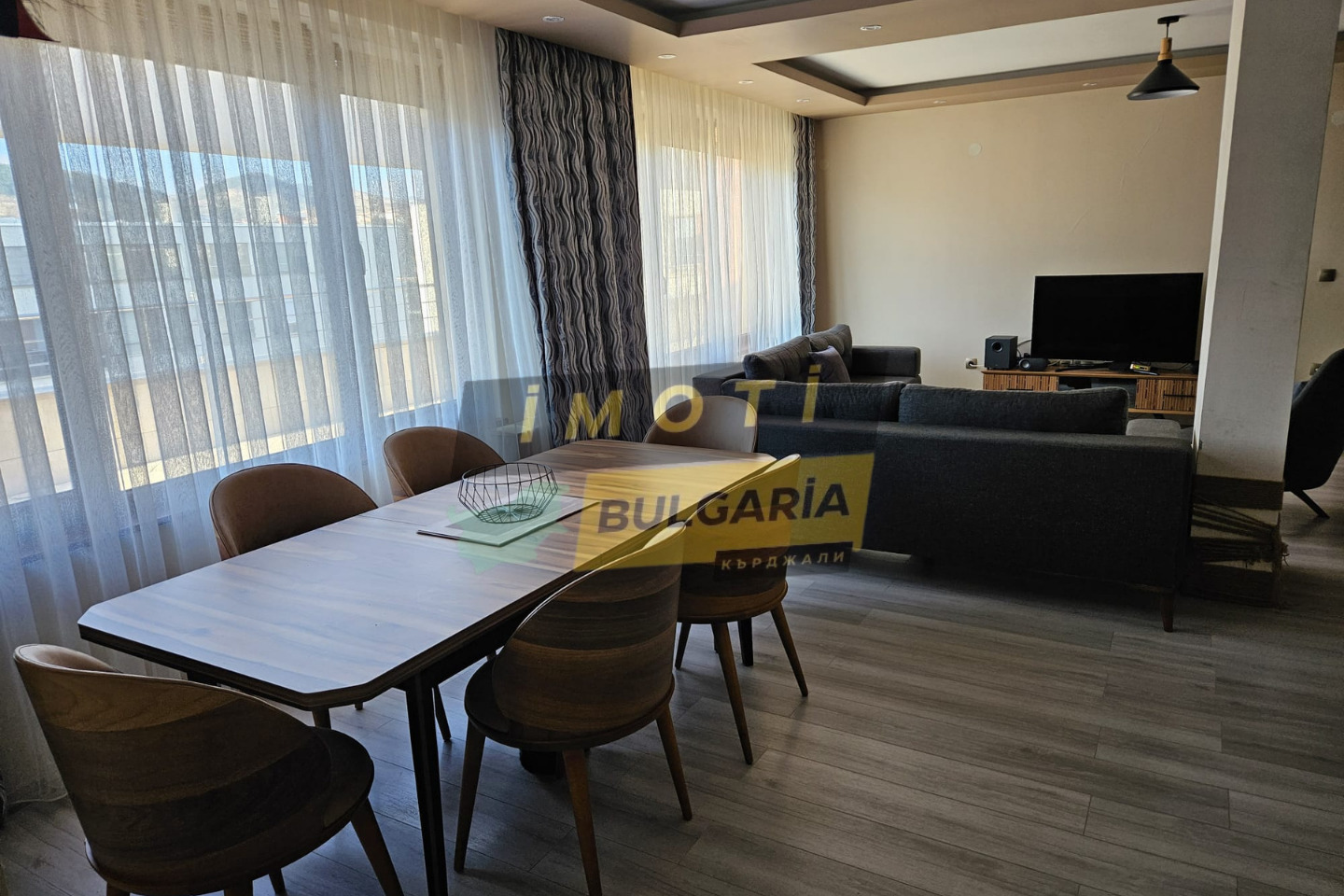 Продава МНОГОСТАЕН, гр. Кърджали, Център, снимка 2 - Апартаменти - 54700854