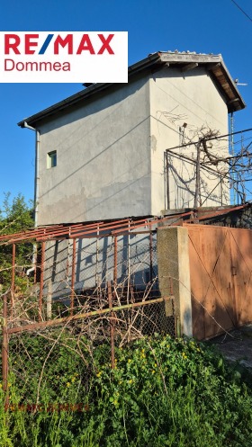Обява Продава КЪЩА,с. Осеново, област Варна