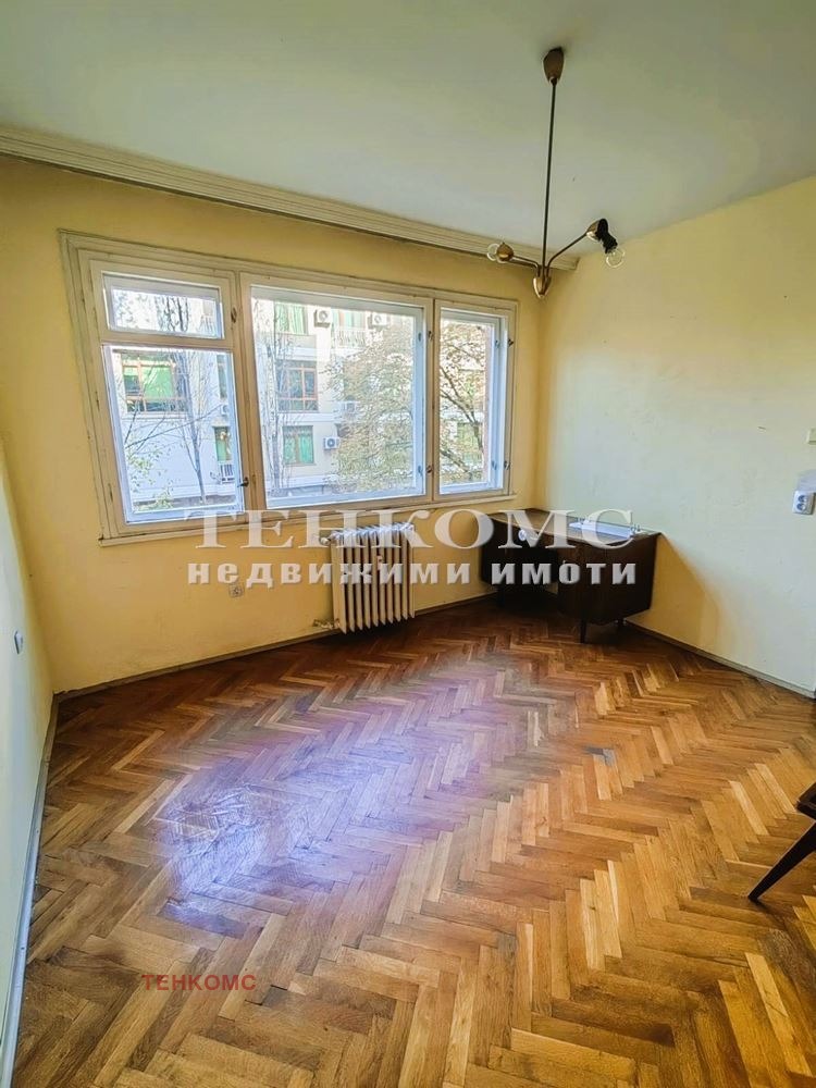 Продаја  2 спаваће собе Софија , Гео Милев , 98 м2 | 22835277