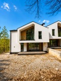 Продава КЪЩА, област Перник, с. Драгичево • 380000 € / 743215.40 лв. • 85145402 4