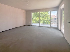 2 makuuhuonetta Tsentar, Gabrovo