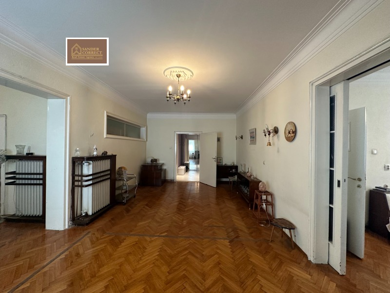 Eladó  2 hálószobás Sofia , Centar , 180 négyzetméter | 80301441 - kép [10]