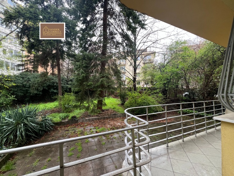 Eladó  2 hálószobás Sofia , Centar , 180 négyzetméter | 80301441 - kép [2]