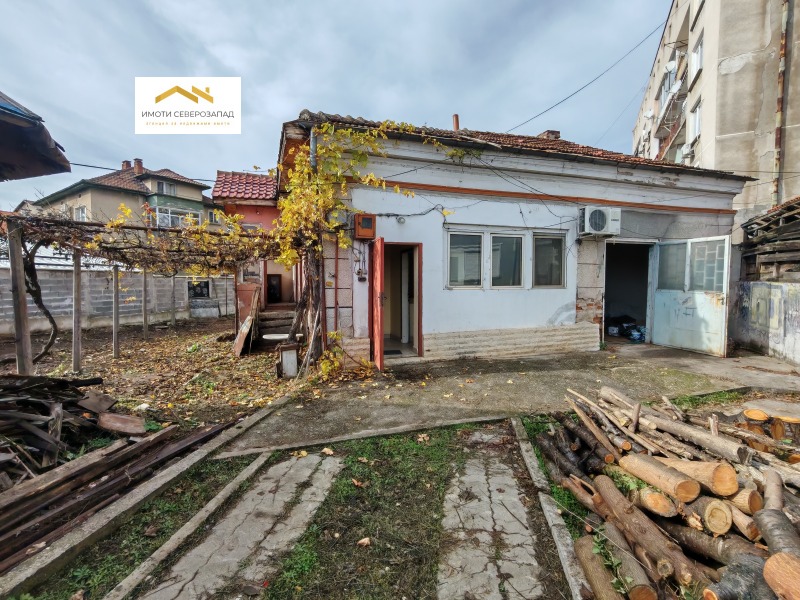 Продава КЪЩА, гр. Монтана, Идеален център, снимка 2 - Къщи - 52401112