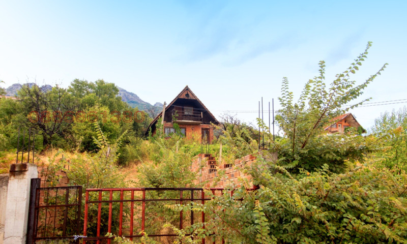 Продава ВИЛА, гр. Сливен, в.з. Сливен