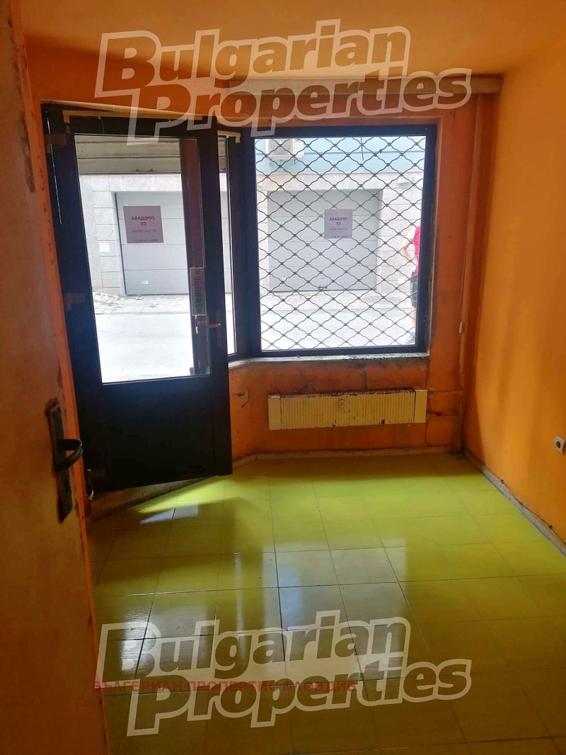 En venta  Comercio Plovdiv , Marasha , 50 metros cuadrados | 38300189 - imagen [4]