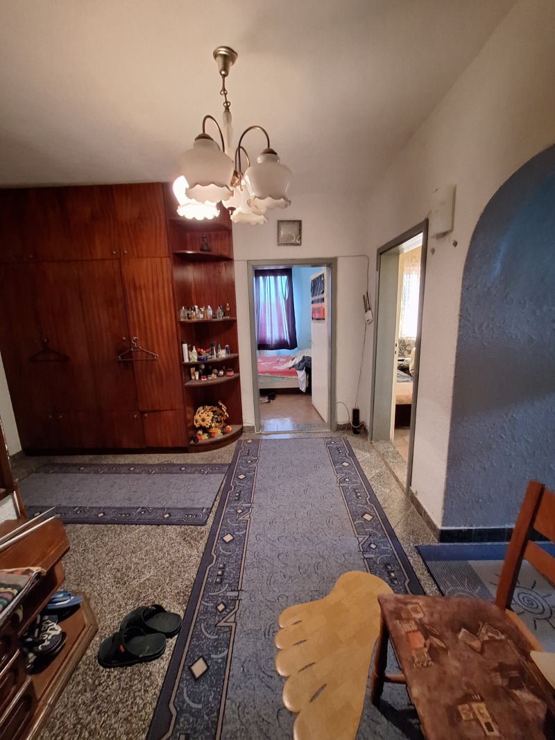 Продава 4-СТАЕН в град Добрич, Център - 129 кв.м / 135 000 € » 264 037.05 лв., СИ СИ ЕМ