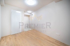 Продава 1-стаен град Варна Гръцка махала - [1] 