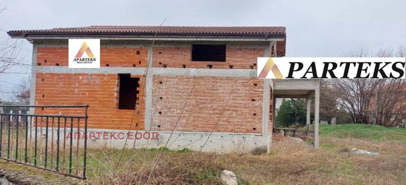 Продава КЪЩА, с. Златитрап, област Пловдив, снимка 2 - Къщи - 53388592