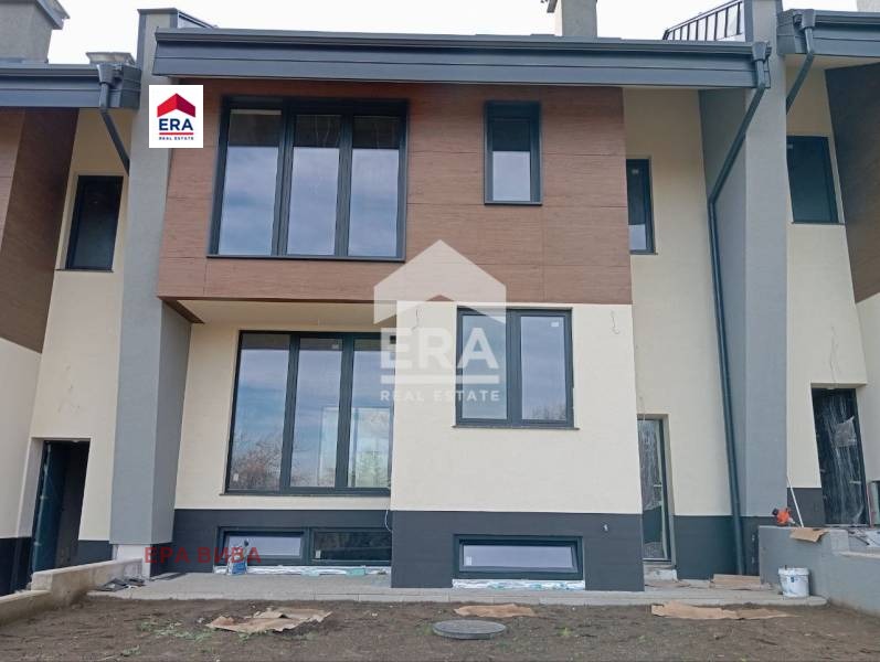 Продава КЪЩА, гр. София, м-т Детски град