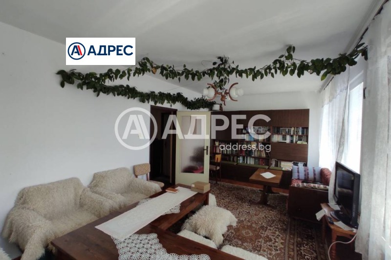 Продава МНОГОСТАЕН в град Разград, Център - 122 кв.м / 161 000 € » 314 888.63 лв., АДРЕС