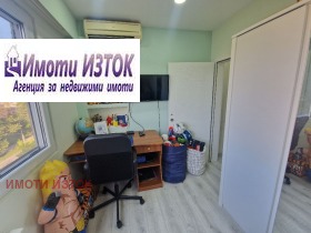 1 makuuhuone Iztok, Pernik 11