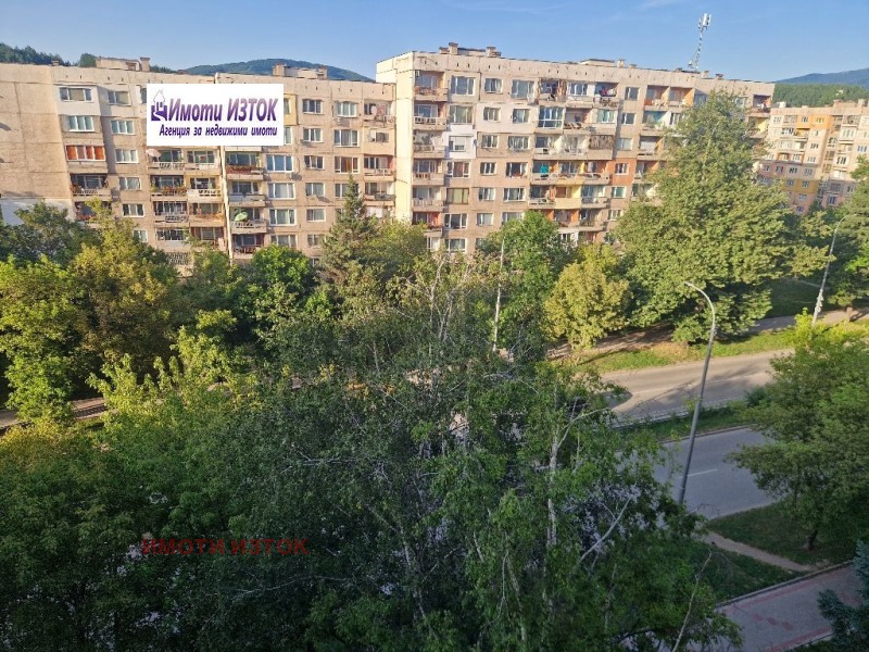 Продава  2-стаен град Перник , Изток , 67 кв.м | 90567087 - изображение [12]