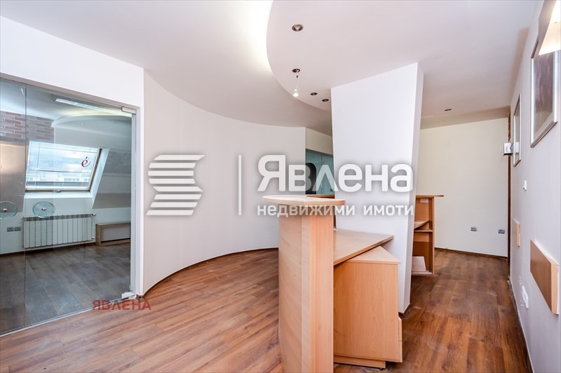 Продава МНОГОСТАЕН, гр. София, Борово, снимка 13 - Aпартаменти - 48215017