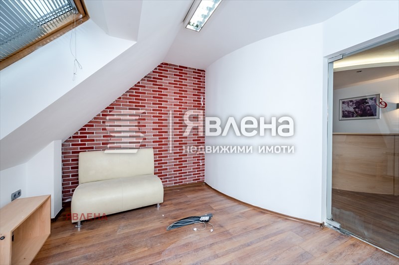 Продава МНОГОСТАЕН, гр. София, Борово, снимка 12 - Aпартаменти - 48215017