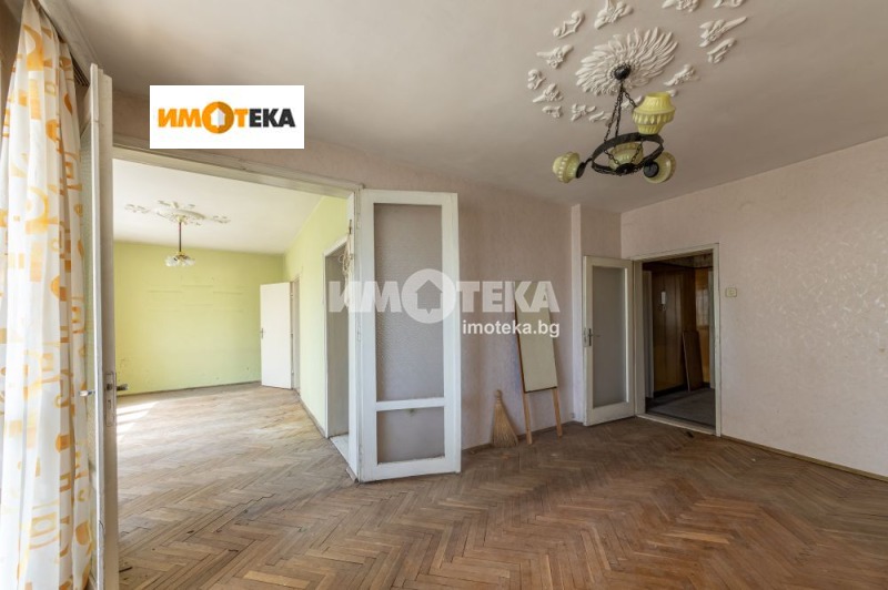 Продава 3-СТАЕН, гр. Варна, Център, снимка 1 - Aпартаменти - 46904676