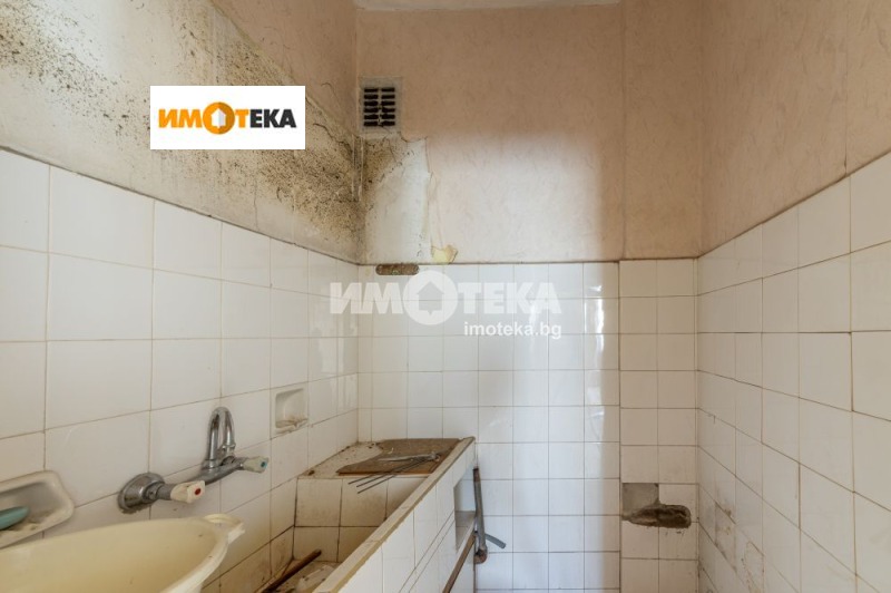 Продава 3-СТАЕН, гр. Варна, Център, снимка 13 - Aпартаменти - 46904676