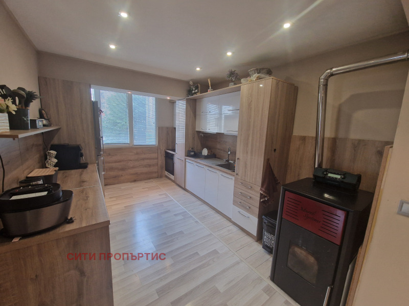 De vânzare  3+ dormitor Blagoevgrad , Osvobojdenie , 115 mp | 41798057