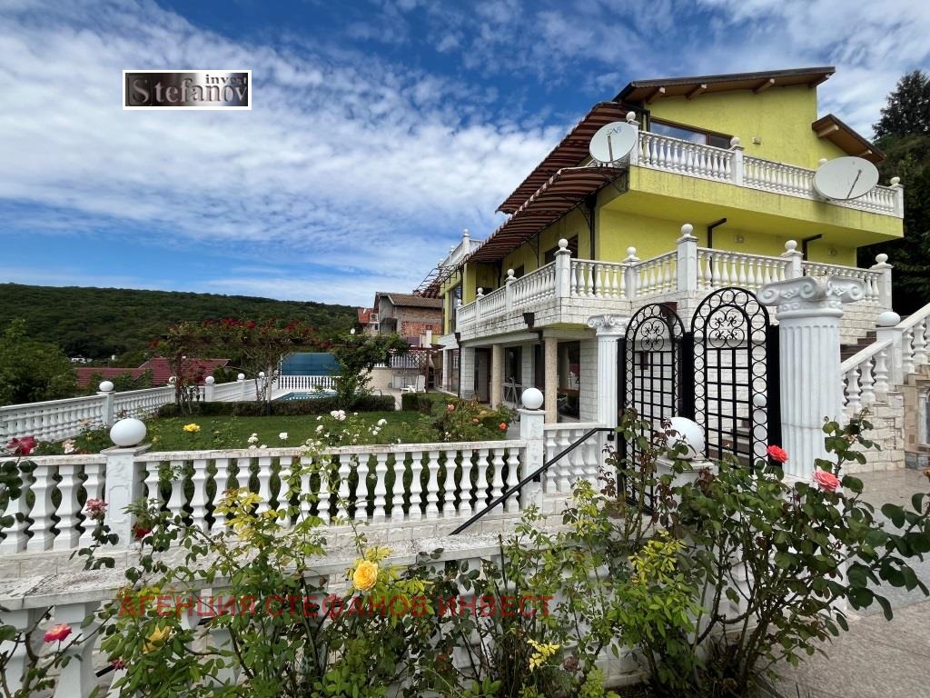 Продава КЪЩА, гр. Балчик, област Добрич, снимка 2 - Къщи - 55811931