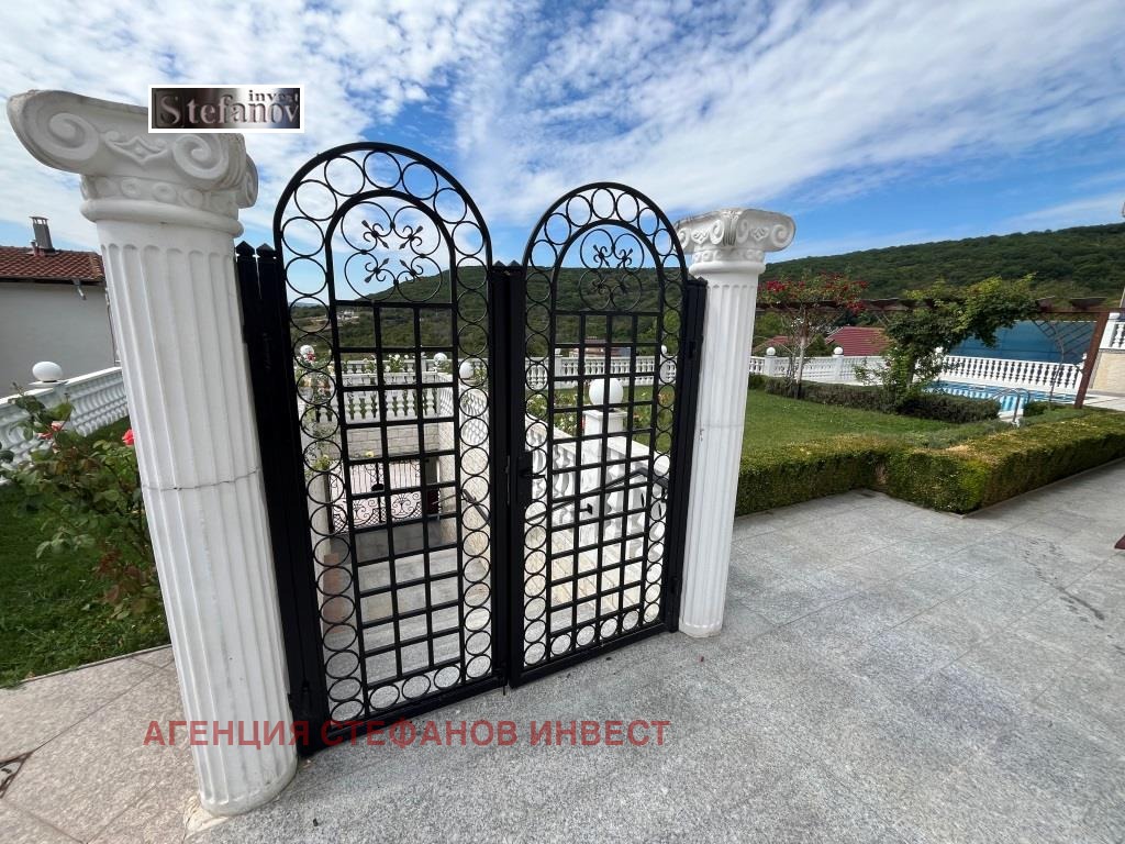 Продава КЪЩА, гр. Балчик, област Добрич, снимка 3 - Къщи - 55811931