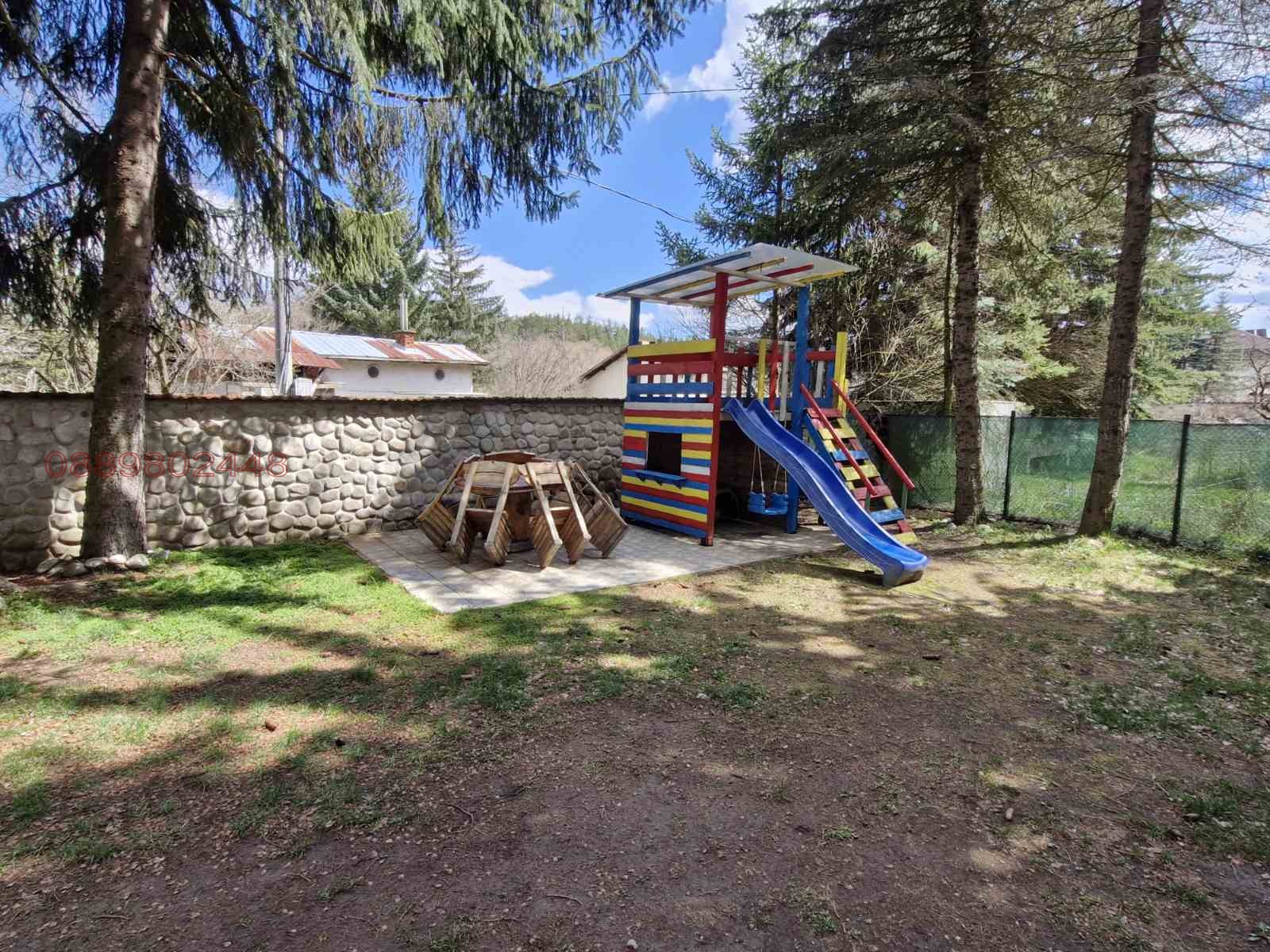 Продава ВИЛА, м-т Мечката, област София област, снимка 2 - Вили - 54337775