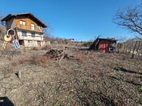 Villa m-t Strazjata, Pleven 4