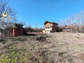 Вила град Плевен, м-т Стражата 5