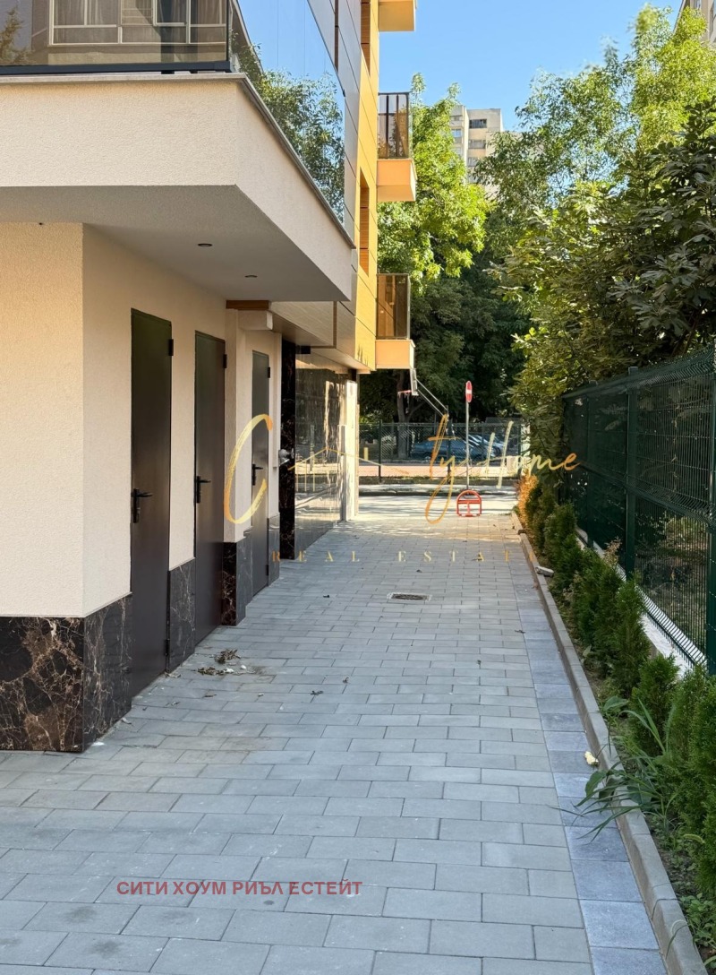 For Sale  1 bedroom Plovdiv , Kamenitsa 1 , 54 sq.m | 60416056 - image [3]
