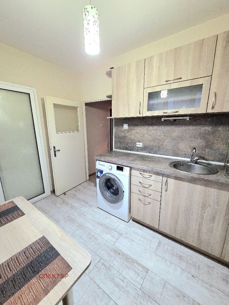 Продава 2-СТАЕН, гр. Перник, Изток, снимка 3 - Апартаменти - 53833668