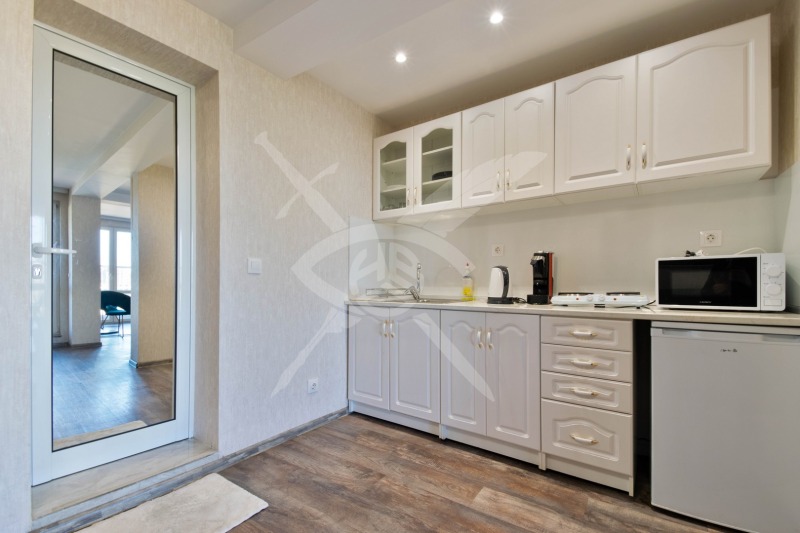 Продава 4-СТАЕН, гр. София, Банишора, снимка 4 - Апартаменти - 52680203