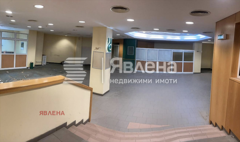 Продава  Офис град София , Център , 1178 кв.м | 56108366