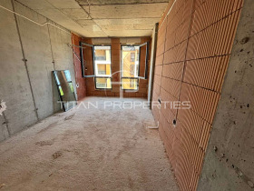 3-стаен град Пловдив, Христо Смирненски