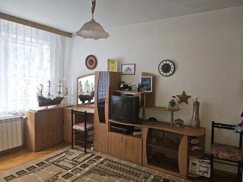 Продава  2-стаен град Русе , Централен южен район , 69 кв.м | 73437404 - изображение [5]