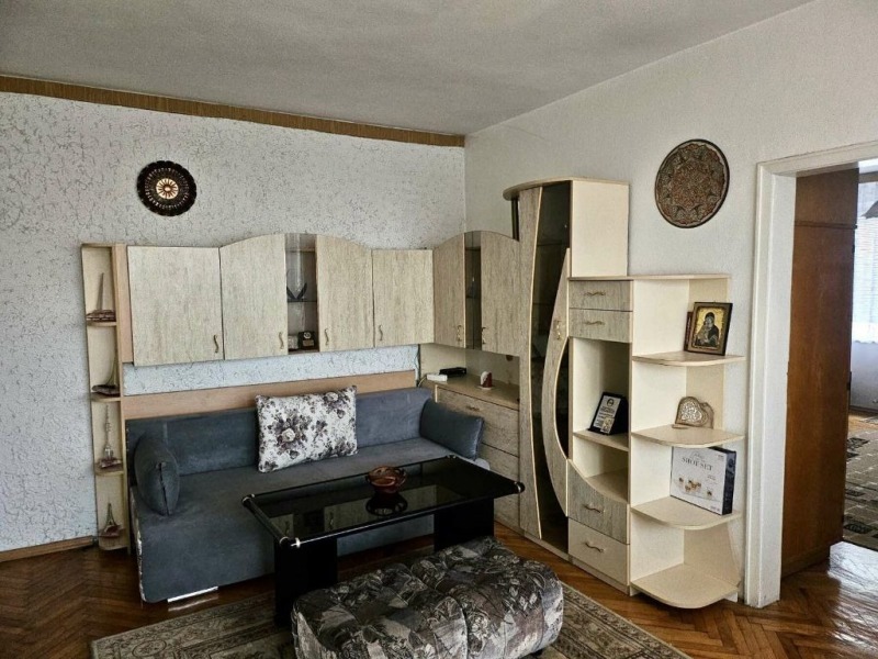 Продава  2-стаен град Русе , Централен южен район , 69 кв.м | 73437404 - изображение [4]