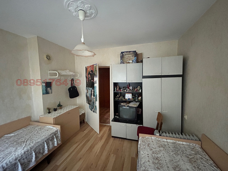 Продава 4-СТАЕН, гр. Търговище, Вароша, снимка 4 - Апартаменти - 52360605