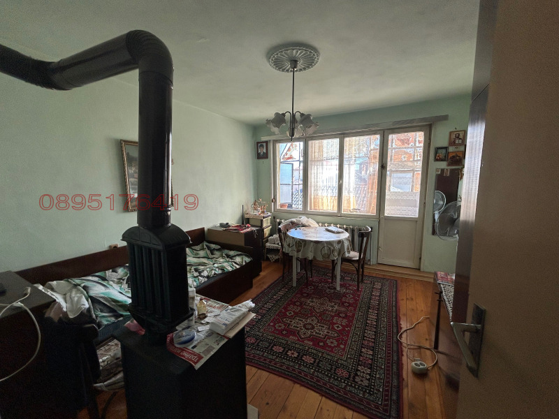 Продава 4-СТАЕН, гр. Търговище, Вароша, снимка 7 - Апартаменти - 52360605