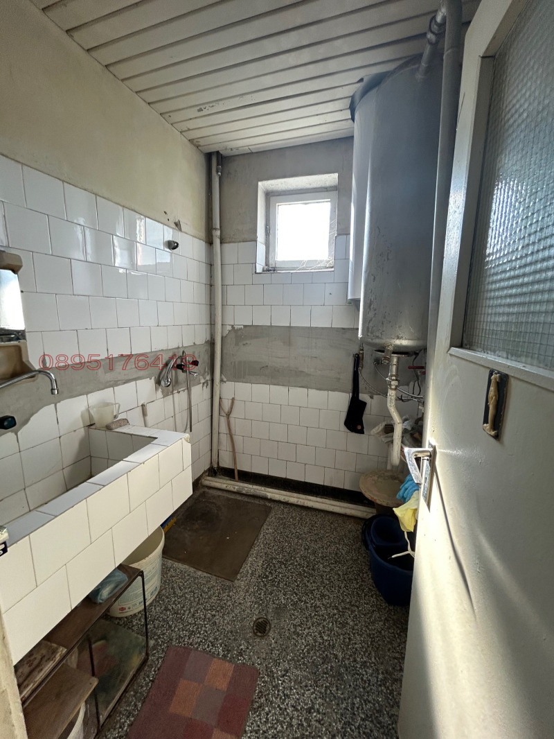 Продава 4-СТАЕН, гр. Търговище, Вароша, снимка 11 - Апартаменти - 52360605