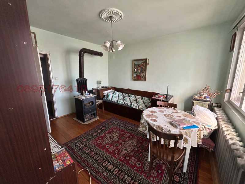 Продава 4-СТАЕН, гр. Търговище, Вароша, снимка 8 - Апартаменти - 52360605