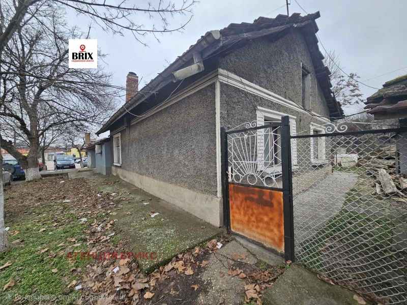 Продава КЪЩА, гр. Русе, Централен кооп. пазар, снимка 2 - Къщи - 53534642