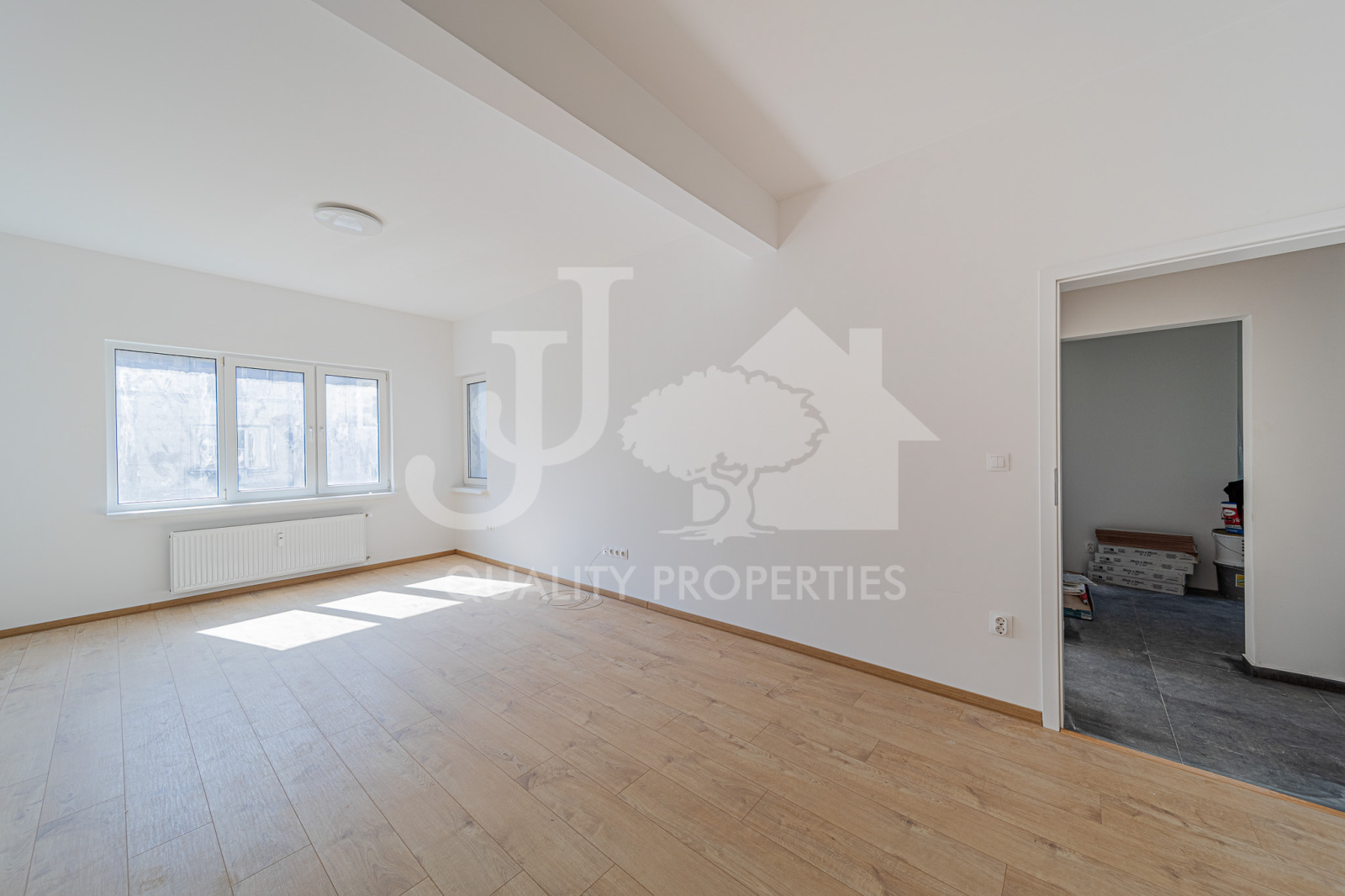 Продава 3-СТАЕН, гр. София, Център, снимка 2 - Апартаменти - 54301717