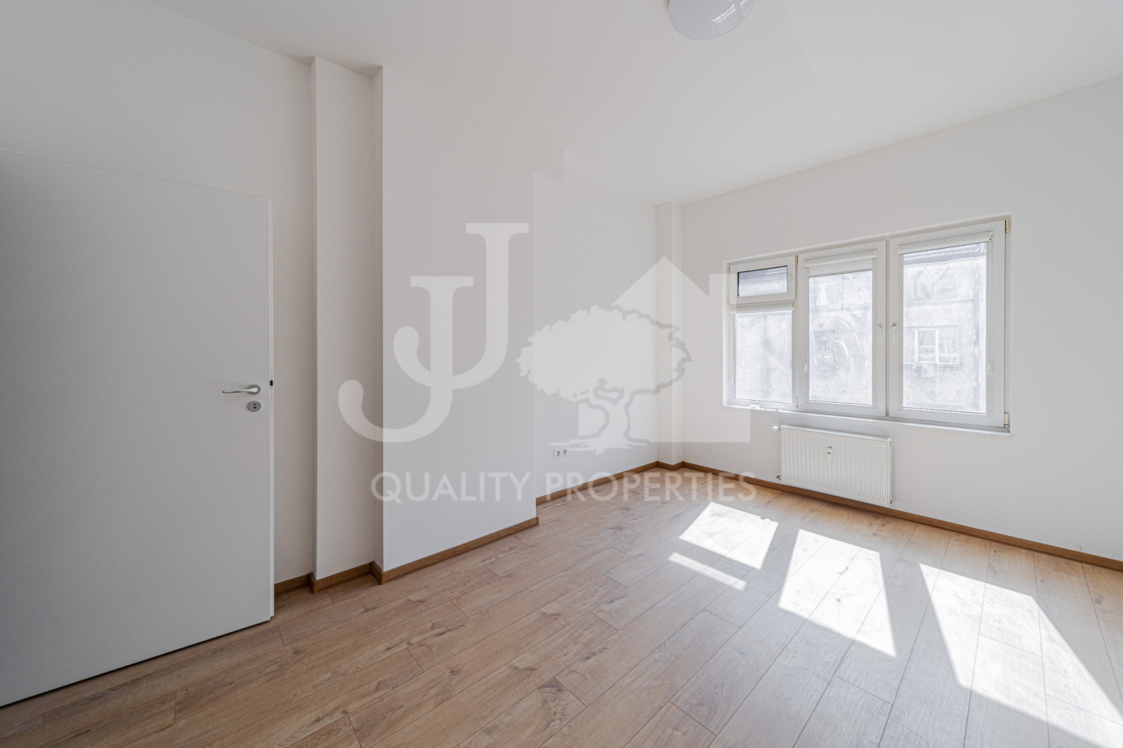 Продава 3-СТАЕН, гр. София, Център, снимка 5 - Апартаменти - 54301717